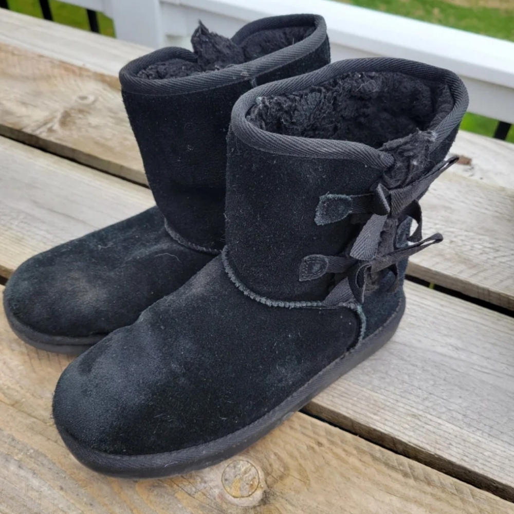 Kookaburra by Uggs boots sz 4